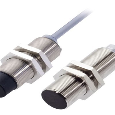 Sensor capacitivo de distância variável de pólo
